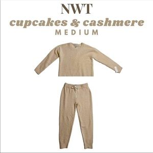 NWT Medium Cupcakes & Cashmere Cream Super Soft Lounge/Comfort/Sleep Set